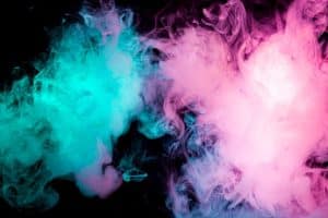 Comment choisir un fumigène de couleur pour votre événement